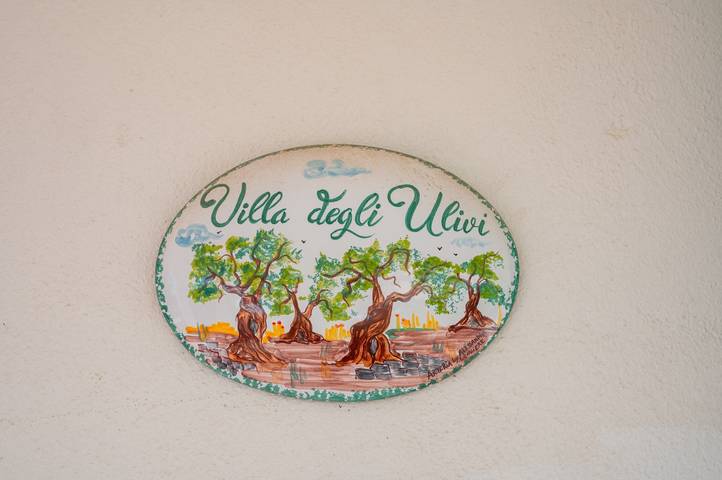 Villa 'Ulivi' with Private Terrace, Wi-Fi and Air Conditioning in Manduria, Gulf of Taranto