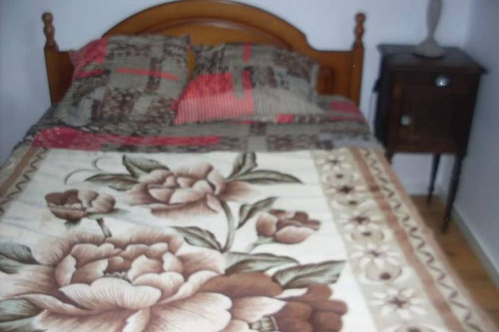 Gîte pour 7 personnes, avec sauna et jacuzzi ainsi que terrasse et piscine à Rety - 4