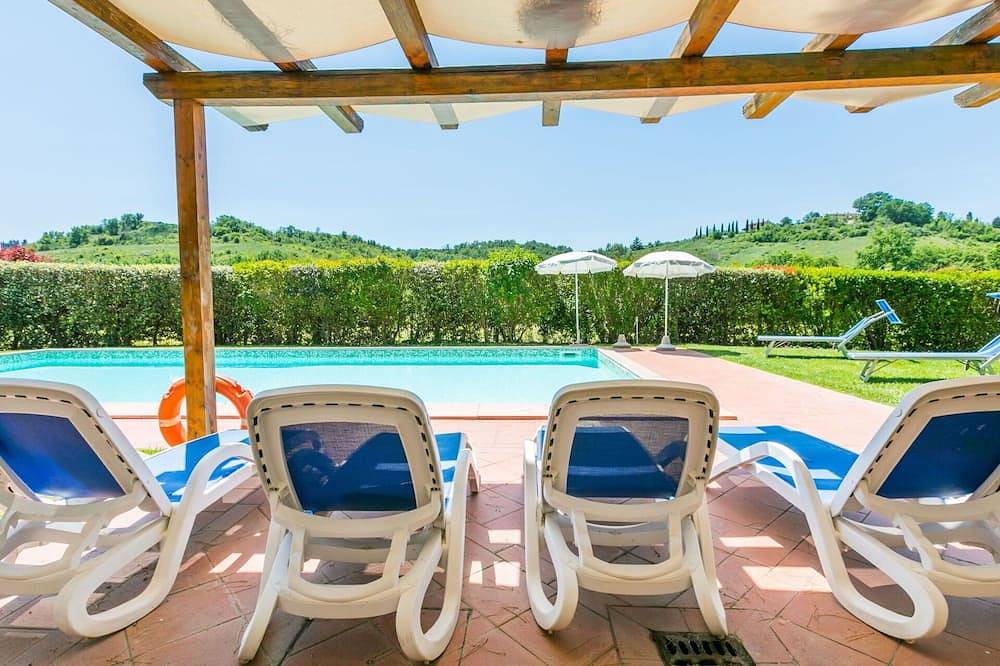 Acogedor apartamento en villa con piscina, Wifi, Tv, patio, vista panorámica, aparcamiento in Montespertoli, Chianti