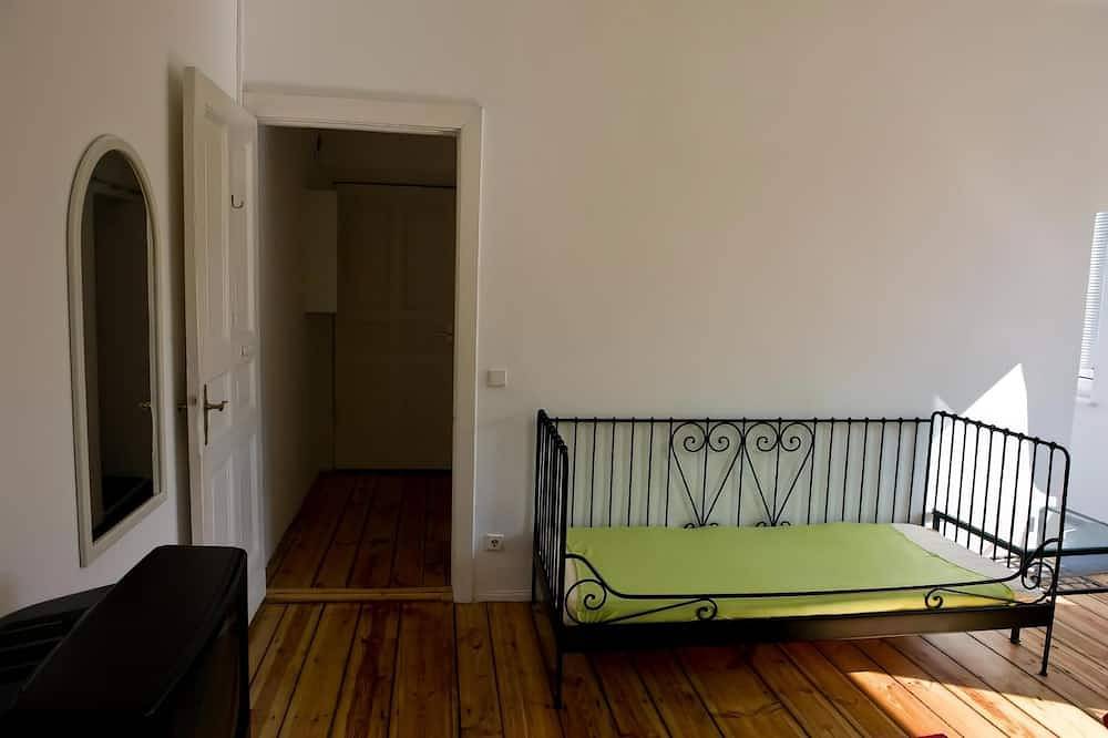 Apartamento entero, Private Apartment in Berlin's most central district 3 minutes to the river Spree in Berlin Moabit, Berlín