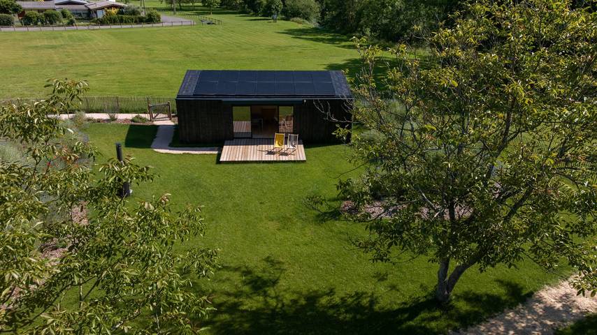Gîte pour 2 personnes, avec terrasse ainsi que jardin et jacuzzi, animaux acceptés