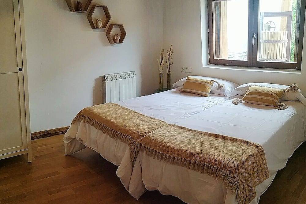 Rural house in quiet village near Bardenas Reales in Murchante, Navarra Provinz
