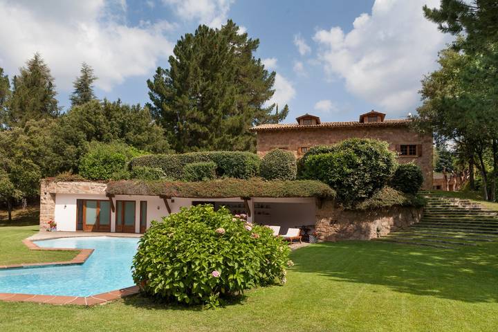 Casa rural para 14 personas, con Jardín en Osona