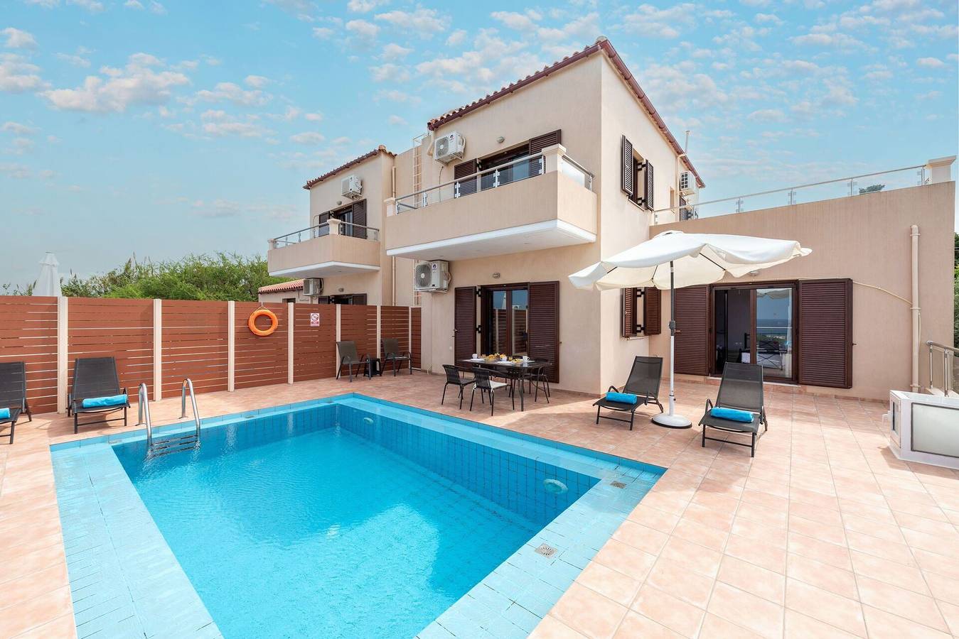 Villa for 7 personer med terrasse in Maleme, Chaniaregionen