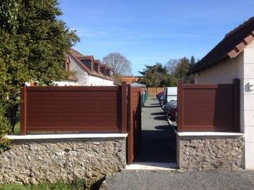 Gîte pour 4 personnes, avec terrasse et jardin à Chémery