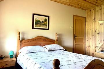 Gîte pour 8 Personnes dans Viersat, Région d'Aubussargues, Photo 1