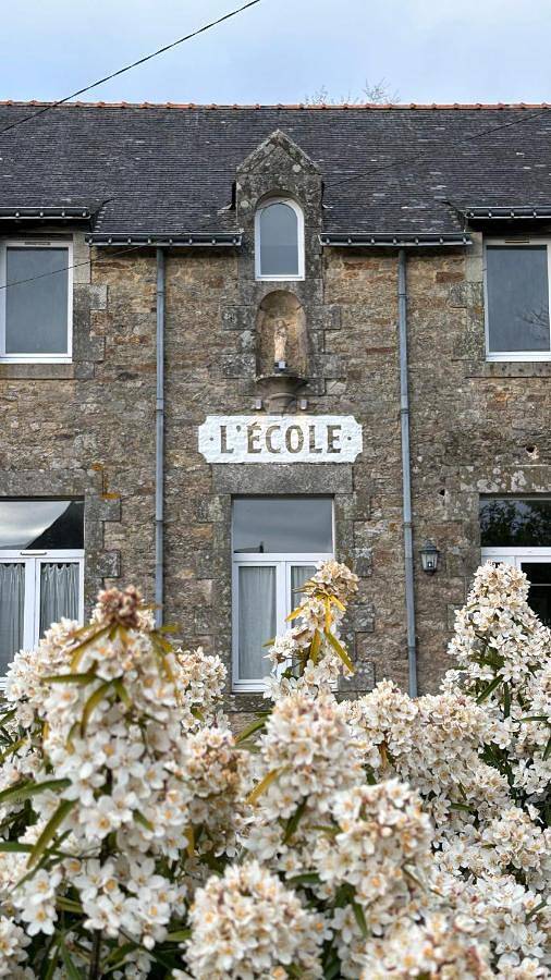 Gîte pour 4 personnes, avec jardin ainsi que vue et terrasse à Guégon - 2