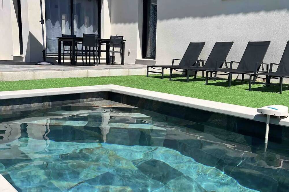 Villa Les Vieux Chênes in Vacqueyras, Vaucluse