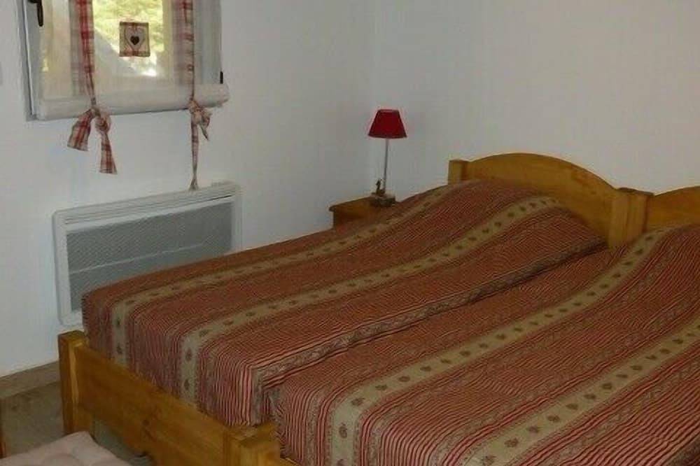 Appartement entier, Grd Appart De Montagne 8/9 Pers. Face Aux Pistes De Ski- Wifi in Le Lioran, Laveissière
