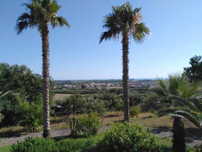 Location de vacances pour 2 personnes, avec terrasse et piscine ainsi que vue et jardin à Scalea - 3