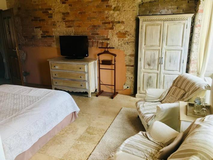 Chambre d’hôte pour 8 personnes, avec piscine ainsi que vue et jardin dans l' Isère - 3