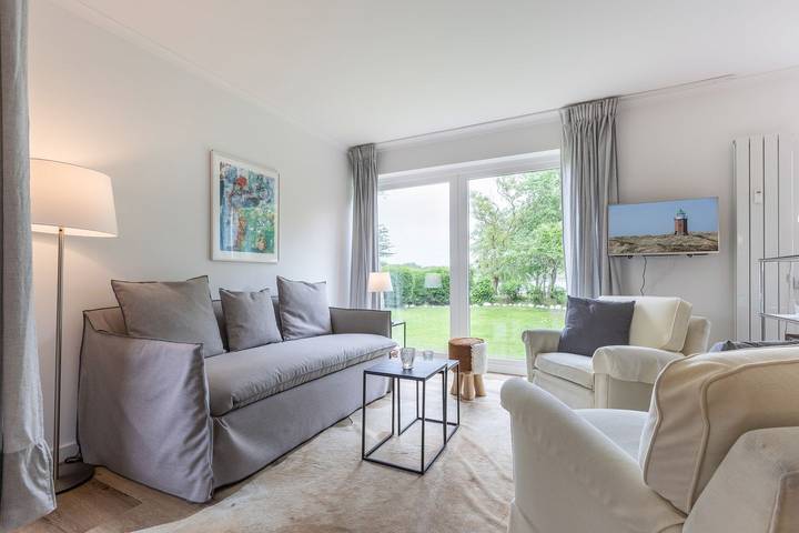 Ganze Wohnung, Idyllische Lage, ebenerdig im Erdgeschoss mit Terrasse und Garten in Wenningstedt, Sylt