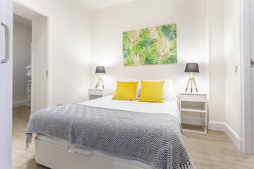 Entire apartment, Universidad Ii apartment in Madrid in Tetuán, Madrid