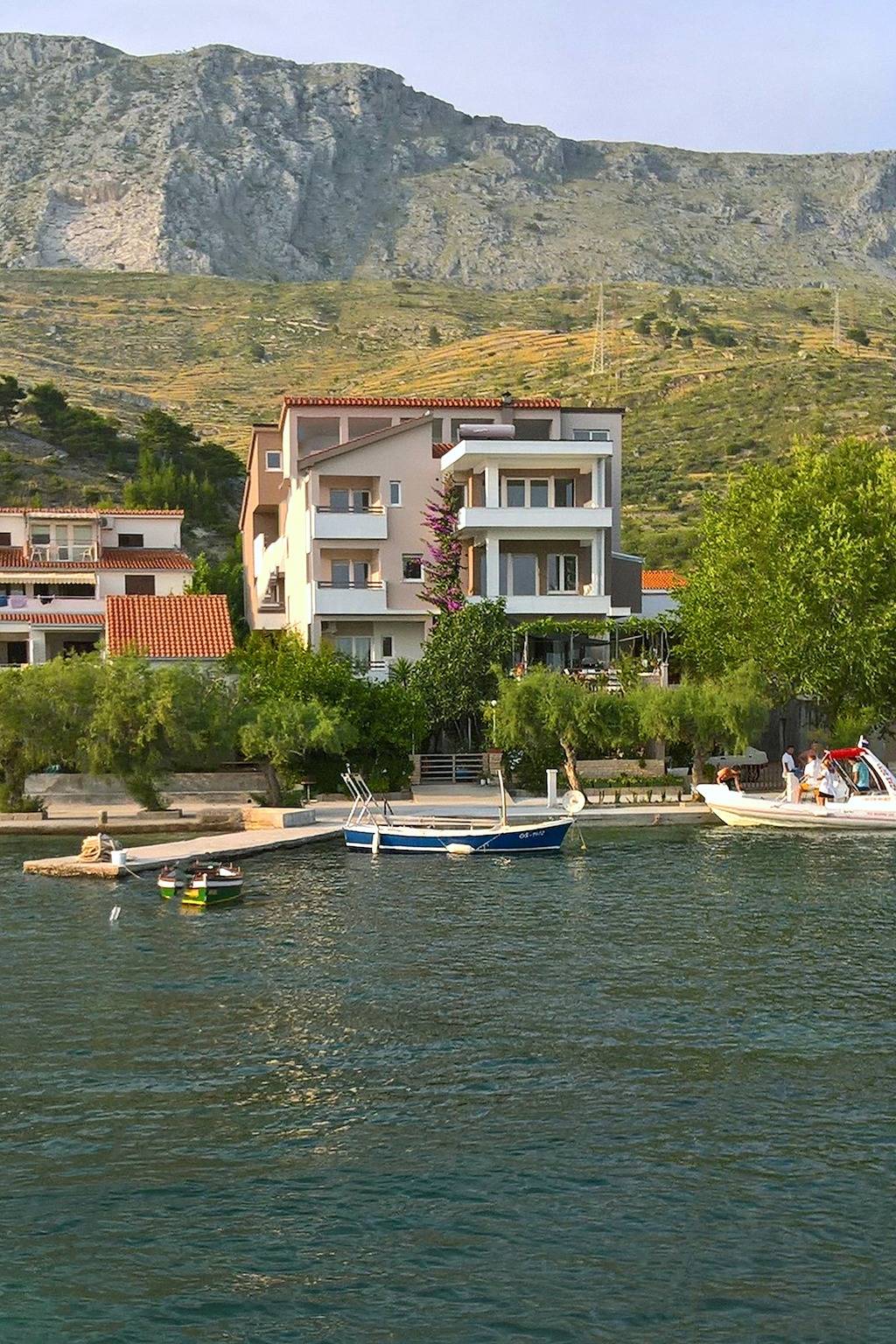 Ganze Wohnung, Studio Appartement am Strand Duce, Omis As-4795-e in Dugi Rat, Omis-Riviera
