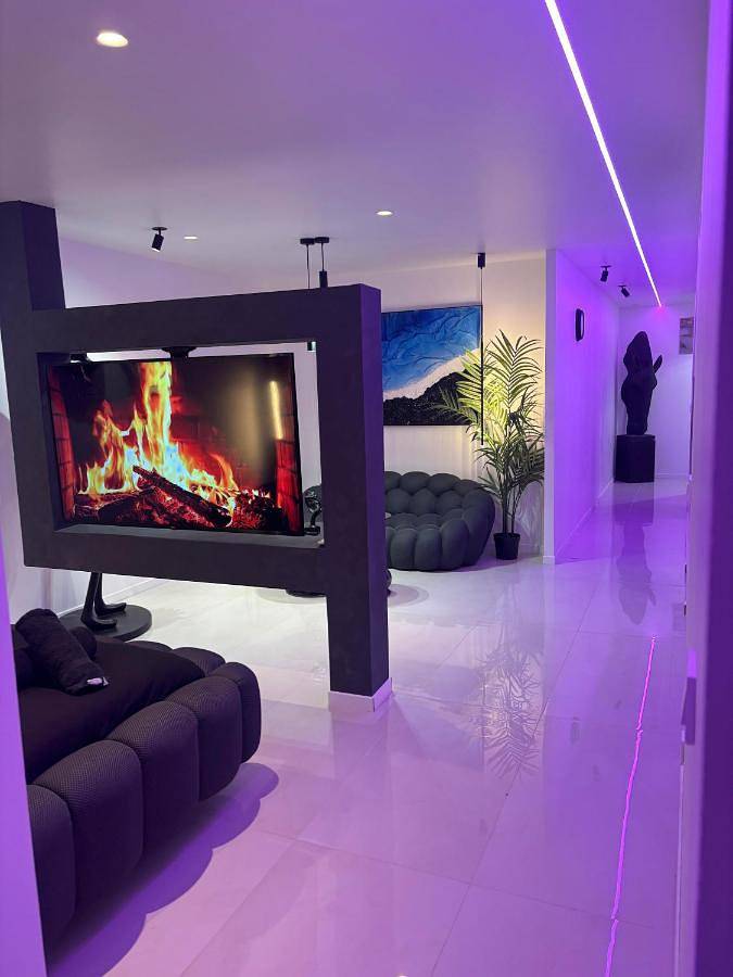Gîte pour 2 personnes, avec Jacuzzi à Coignières