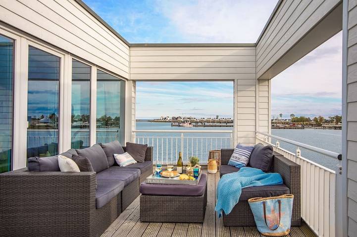 Ferienhaus für 6 Personen, mit Whirlpool und Sauna sowie Balkon, mit Haustier in Olpenitz