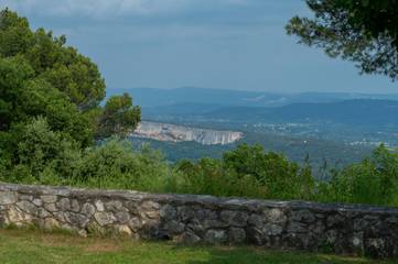 Villa pour 6 Personnes dans Murs, Parc naturel régional du Luberon, Photo 4