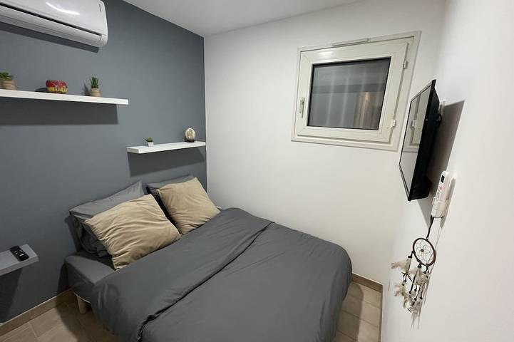 Appartement entier, Appartement T2, Boxe privée, pour 4 pers, WIFI, Piscines, Tennis, Pétanque in Antibes, Côte méditerranéenne (France)