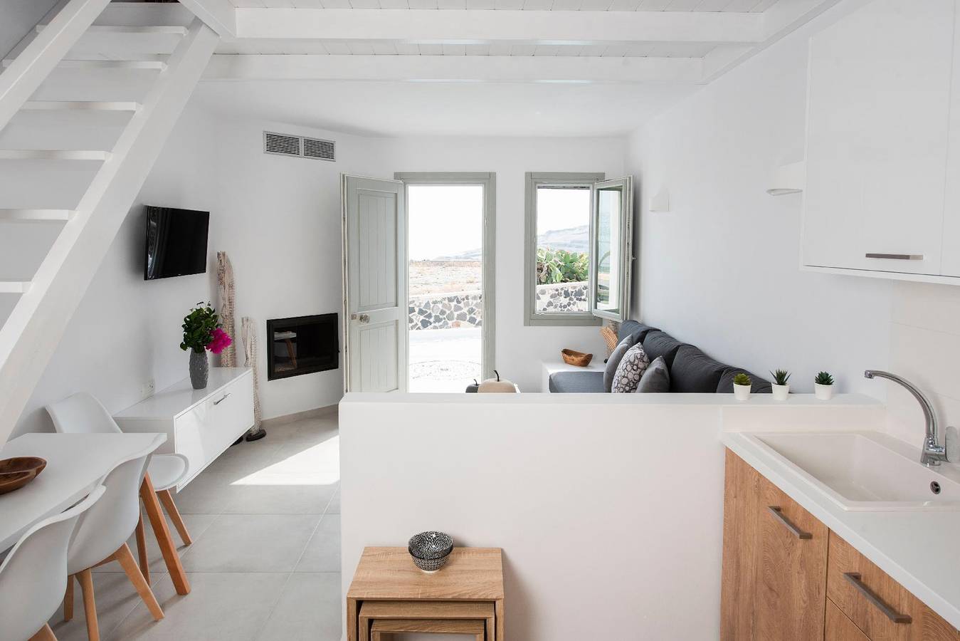 Entire holiday apartment, About the Property in Exo Gonia, Vothonas