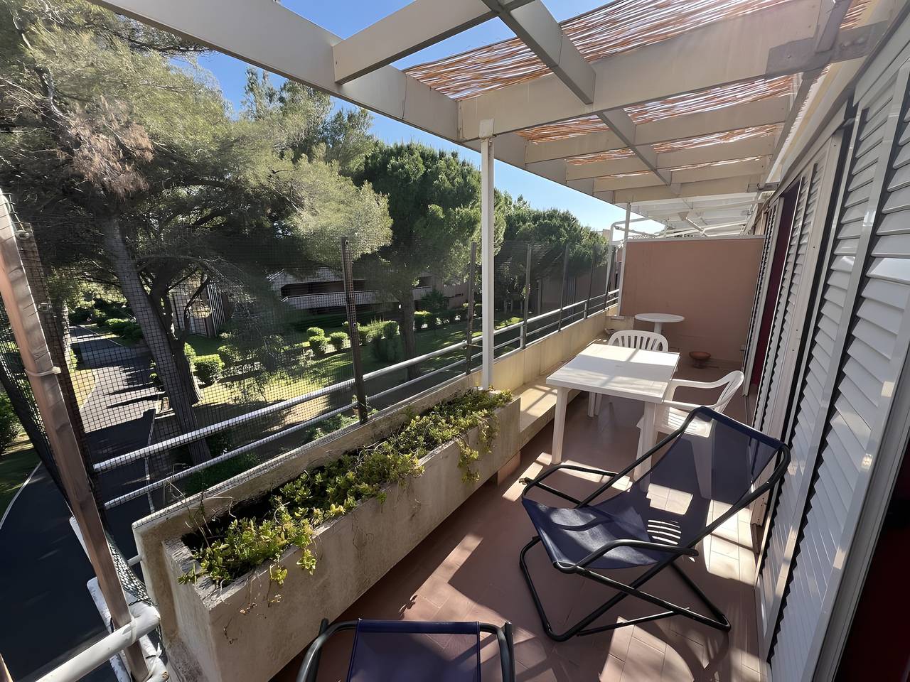 Appartement entier, Appartement « Trilocale avec solarium et piscine » avec piscine commune et terrasse privée in Marina di Bibbona, Bibbona