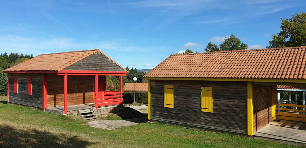 Chalet pour 6 personnes, avec piscine ainsi que terrasse et jardin, animaux acceptés dans Lozère - 2
