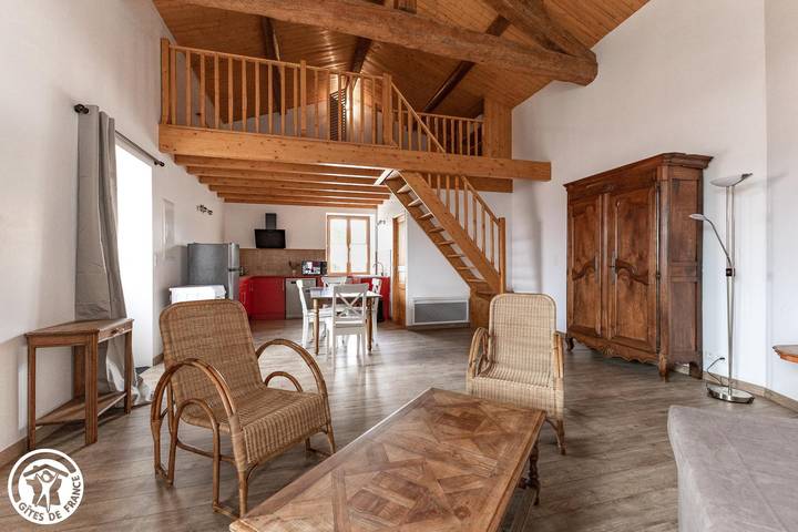 Gîte pour 4 personnes, avec Terrasse ainsi que Jardin et Vue