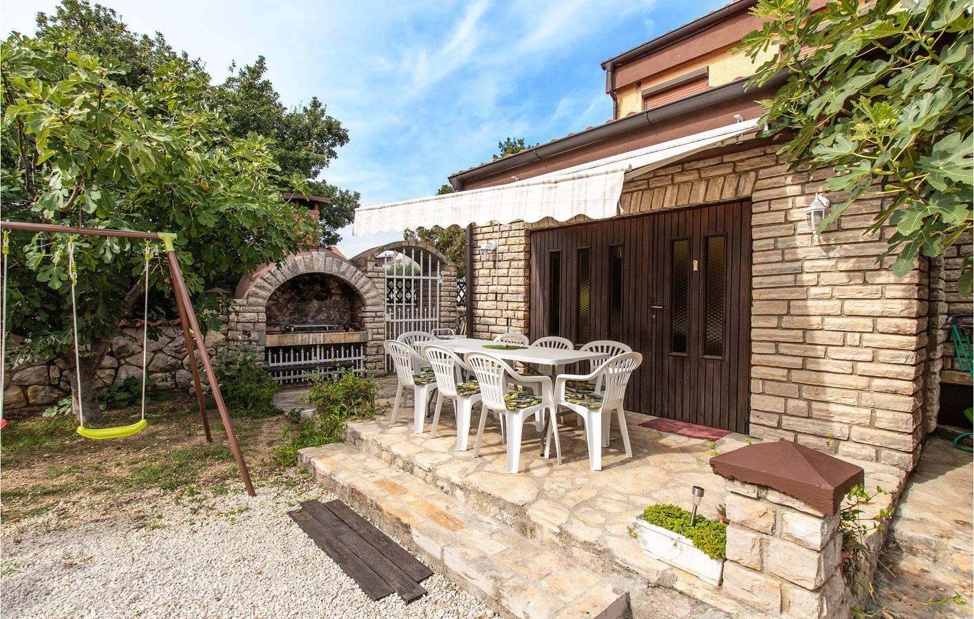 Ferienhaus für 12 Personen mit Garten in Maslenica, Zadar