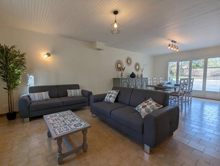Gîte pour 5 personnes, avec Terrasse et Jardin à Puyréaux
