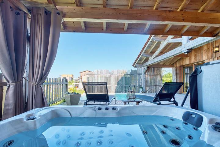 Cabane en bois pour 4 personnes, avec jacuzzi et sauna en Dordogne - 2