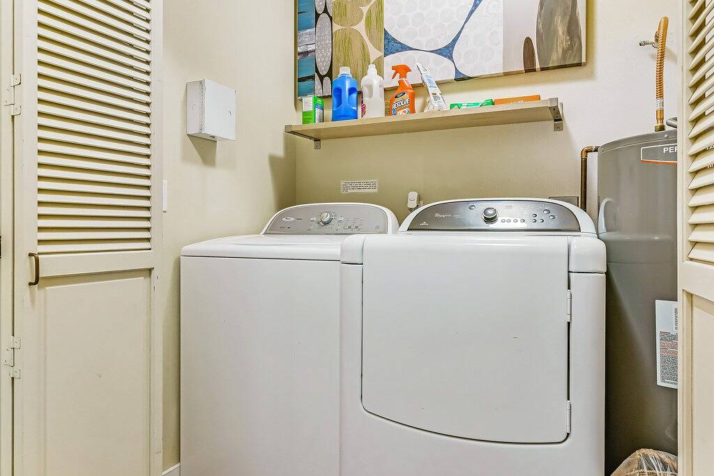 Schöne Orcas Island Craftsman-Stil zu Hause mit Blick auf gefiltertes Wasser in Orcas Island
