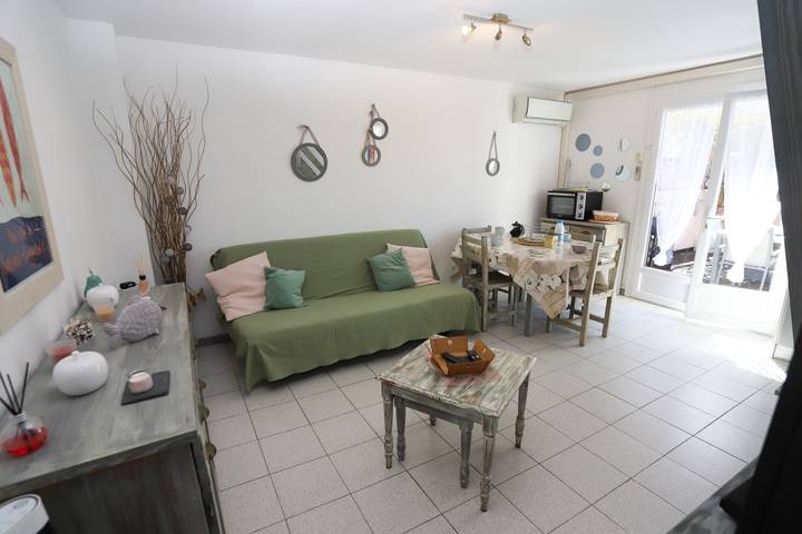 Location de vacances pour 6 personnes, avec terrasse, adapté aux familles dans Saint-Cyprien-Plage - 3