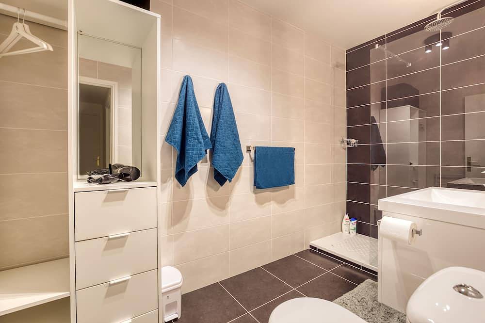 Entire apartment, Le Cocon Des Couples★Coeur De Ville★Tout Proche Versailles in Le Chesnay, Yvelines
