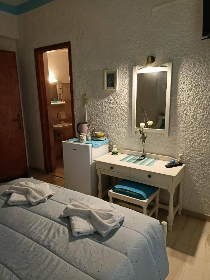 Maison d’hôte pour 2 personnes, avec balcon, animaux acceptés dans Égine - 2