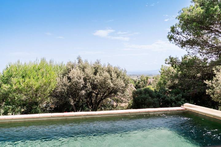 Gîte pour 6 personnes, avec Piscine à Siran