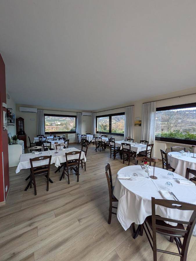 Ristorante Le Rasole in Garda, Gardasee-Berge