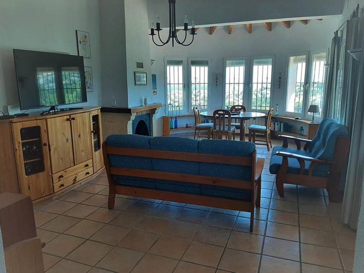 Casa rural para 6 personas, con jardín además de piscina y vistas, Se admiten mascotas en Pego - 2