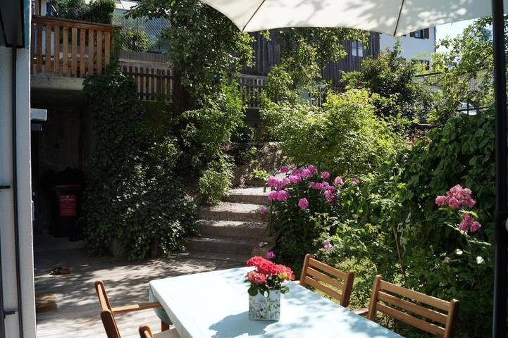 Ferienwohnung für 2 Personen, mit Terrasse und Garten sowie Ausblick