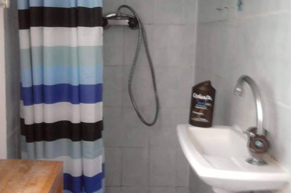 Appartement entier, Appartement 3 pièces avec superbe vue mer et citadelle - centre-ville de Bastia in Bastia, Cap Corse
