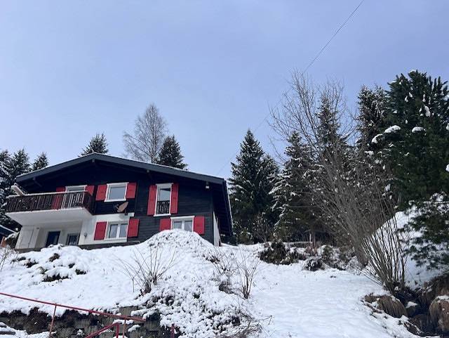 Hütte für 6 Personen, mit Balkon und Terrasse in Morgins