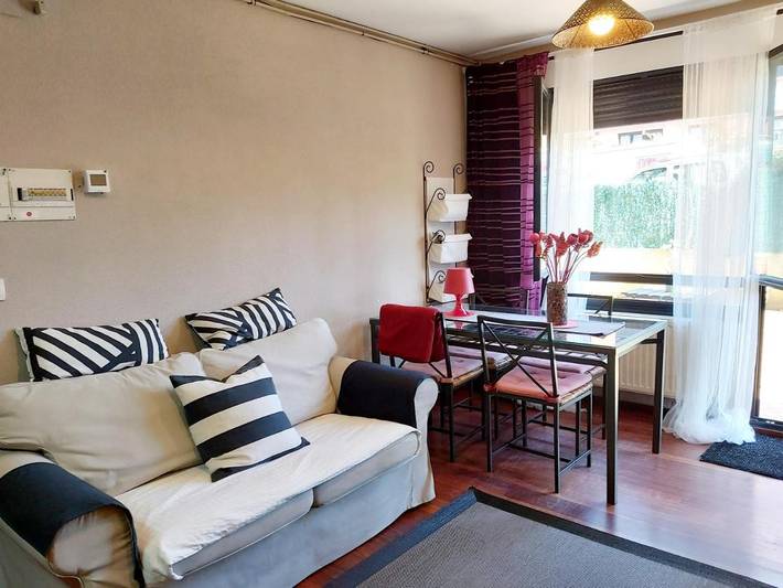 Gîte pour 4 personnes, avec bassin pour enfant et piscine ainsi que vue et jardin à Castro-Urdiales - 4