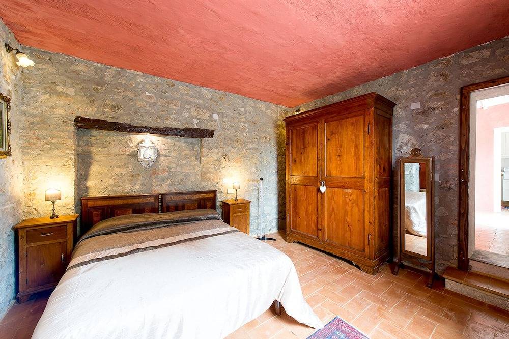 Il Granaio, villa de 6 camas con piscina y jacuzzi climatizado in San Venanzo, Provincia de Perugia