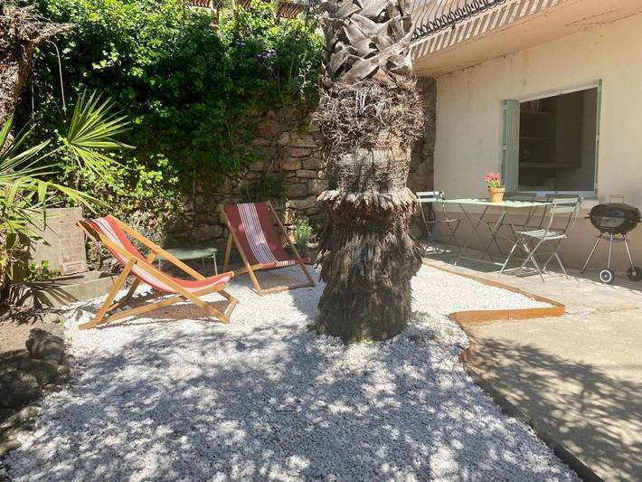 Gîte pour 2 personnes, avec terrasse et jardin à Puissalicon - 2