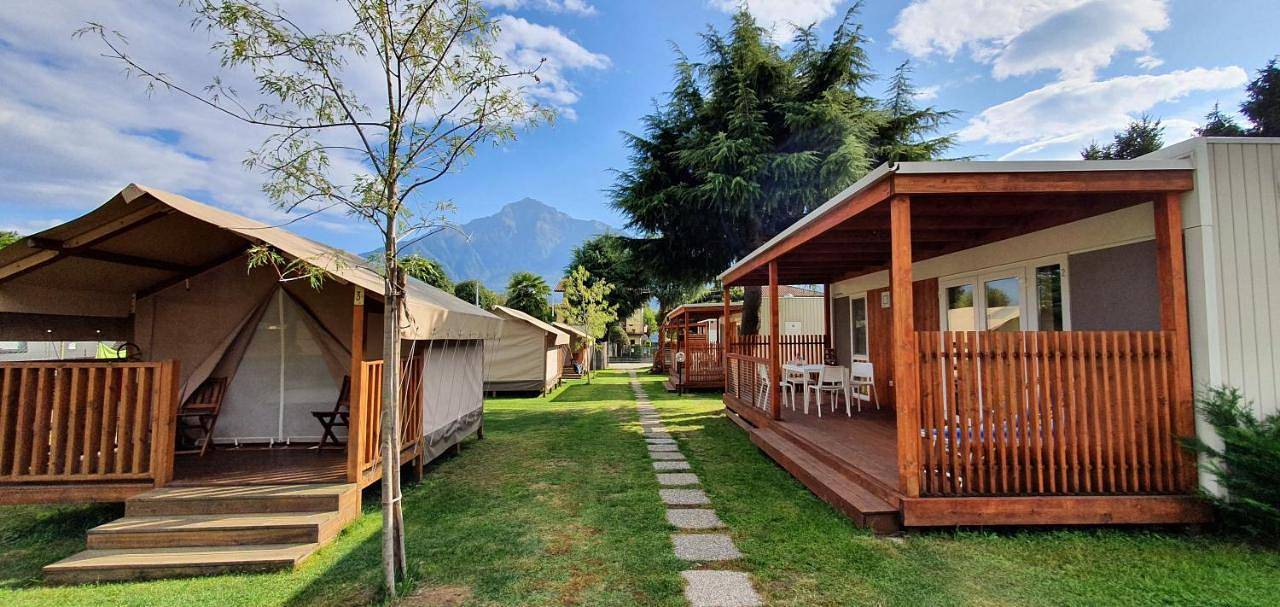 Glamping Italia 90 Mobilhomes & Lodges in Domaso, Comomeer