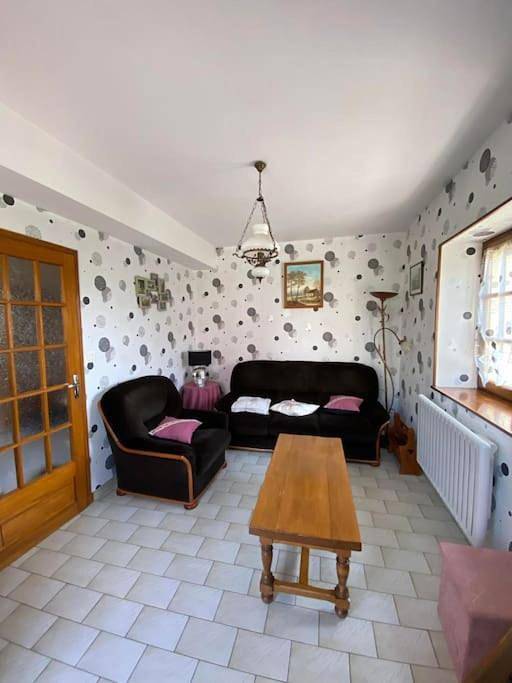 Location de vacances pour 6 personnes, avec terrasse dans Montoldre - 2