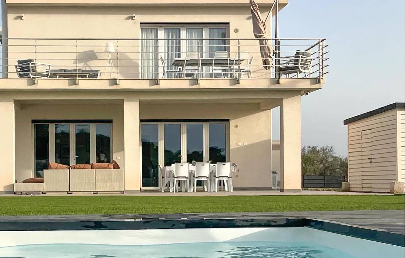 Moderno appartamento con piscina, terrazza e spiaggia vicina in Augusta (Italy), Augusta (comune)