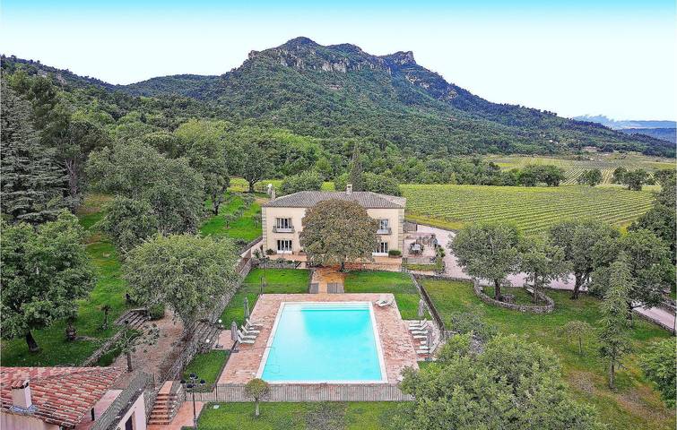Maison de vacances pour 14 personnes, avec Terrasse à La Celle (Var)