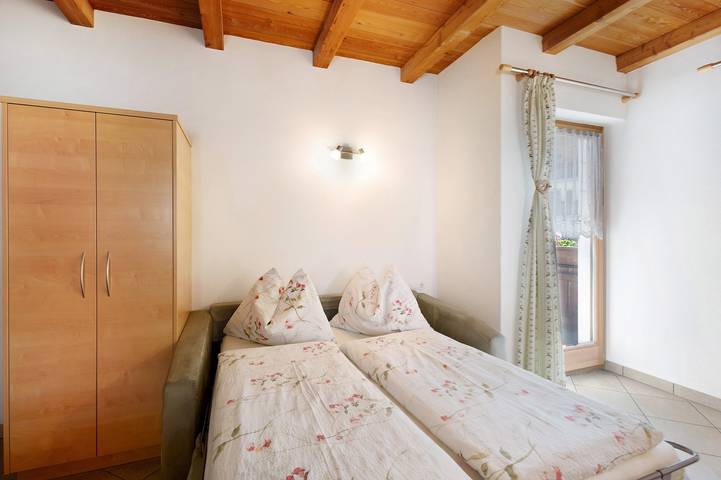 Entire apartment, Apartment 'Speckign  2' with Mountain View, Balcony and Wi-Fi in Steinhaus (Ahrntal), Ahrn Valley