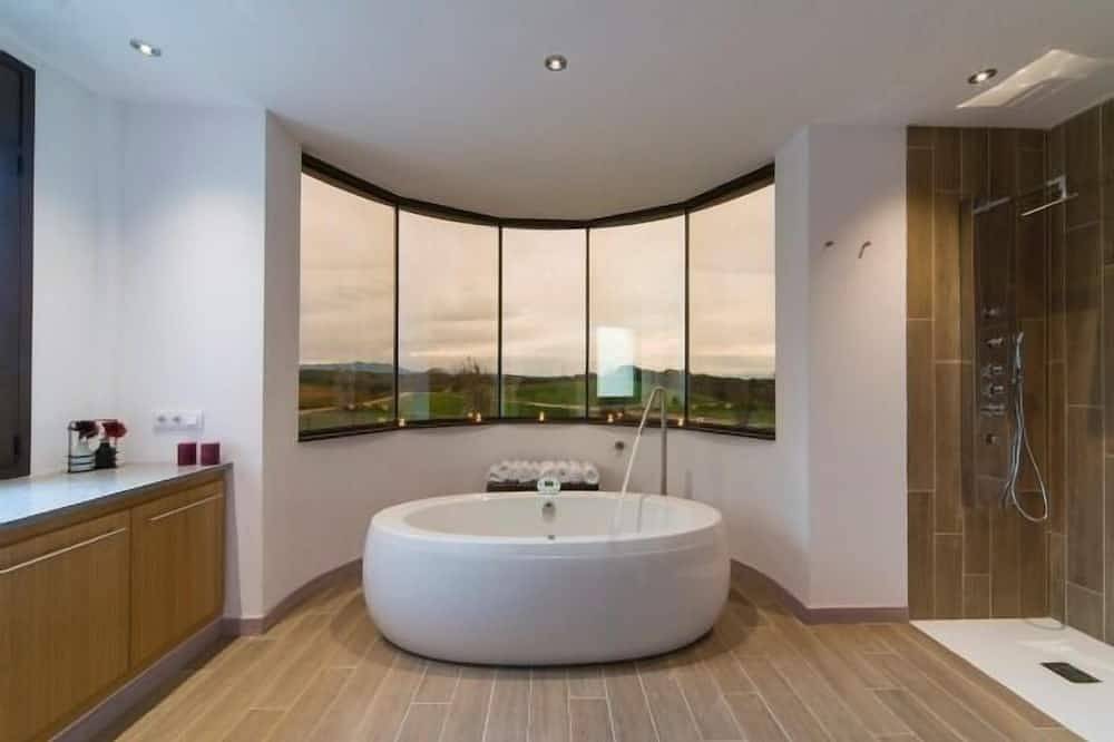 Casa rural (alquiler íntegro) El Serrat para 18 personas in Vilademuls, Pla de l'Estany