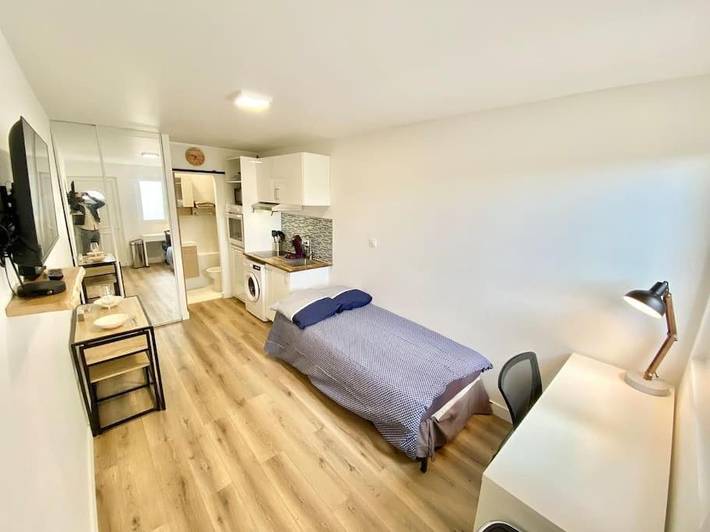 Gîte pour 2 personnes, avec Terrasse ainsi que Jardin et Vue à Orsay