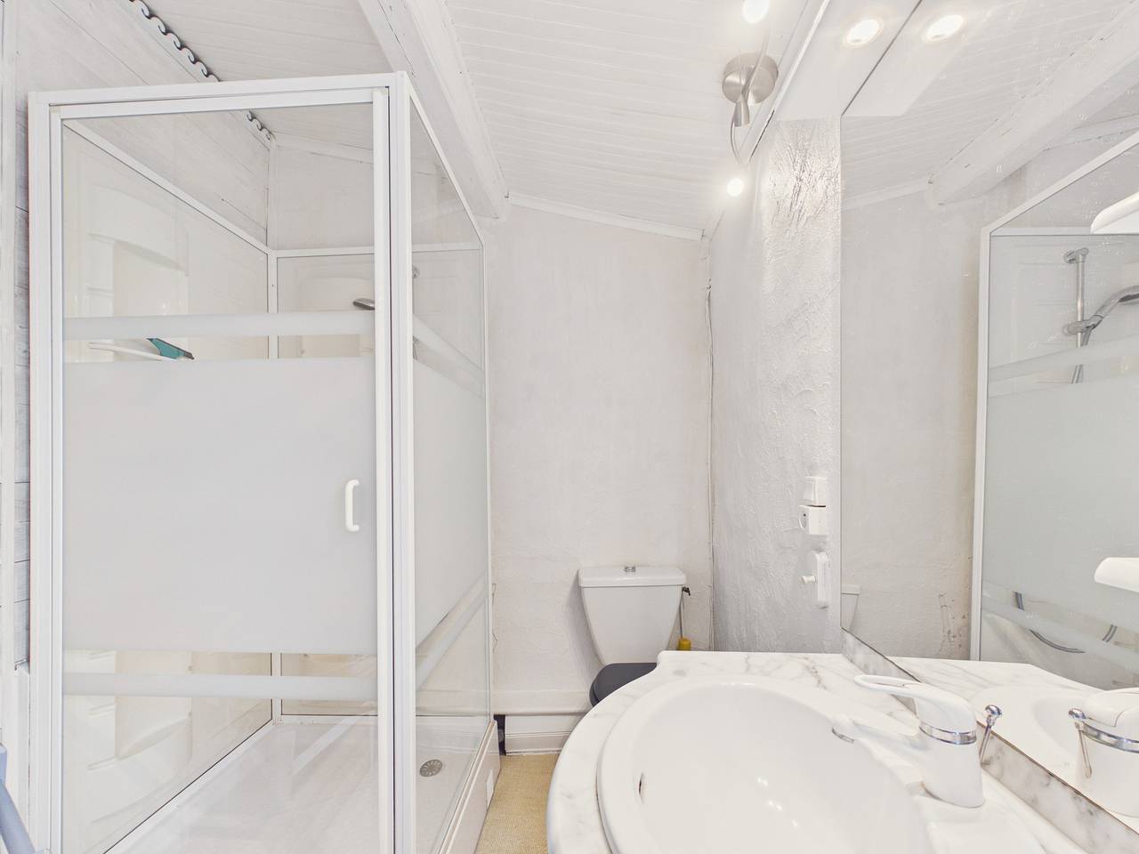 Studio entier, 500 m de la plage, studio pour 4 en plein centre in La Flotte, Région de La Rochelle